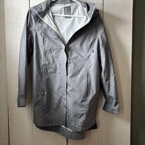 Mondetta long & grey hooded rain jacket